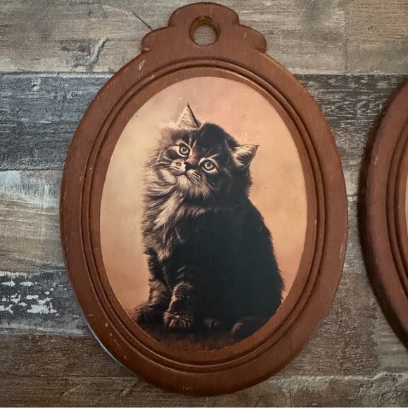 Vintage Victorian style wooden plaque kitten pictures. - Picture 2 of 4